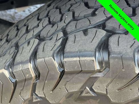 Used 2024 Jeep Wrangler Unlimited Rubicon AWD/4WD image 31