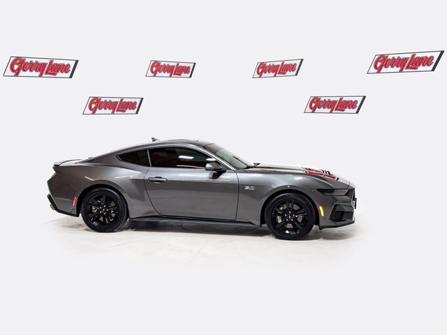 Used 2025 Ford Mustang GT RWD image 3