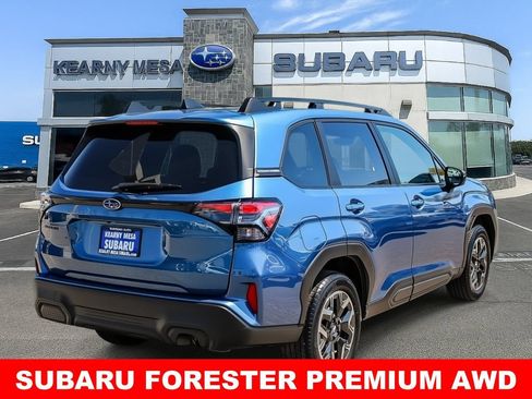 Used 2025 Subaru Forester Premium AWD/4WD image 6