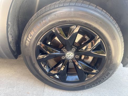 Used 2018 Volkswagen Atlas SE image 30