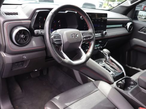 Used 2023 Chevrolet Colorado Z71 w/ Z71 Convenience Package 2 AWD/4WD image 5