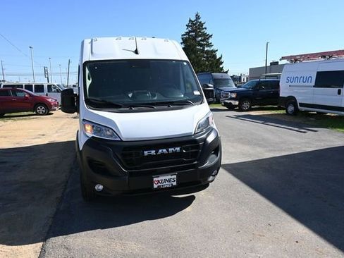Used 2025 RAM ProMaster 2500 w/ Convenience Group FWD image 24