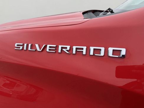 Used 2023 Chevrolet Silverado 1500 RST image 2