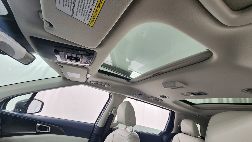 New 2027 Kia Carnival SX w/ Dark Edition Package FWD image 37