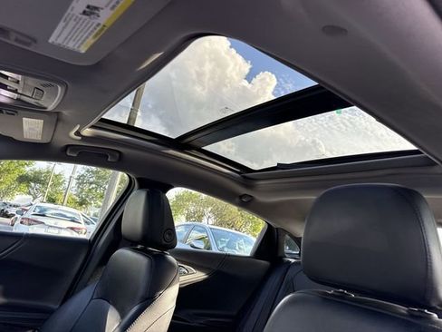 Used 2018 Chevrolet Malibu LT w/ Leather Package FWD image 22
