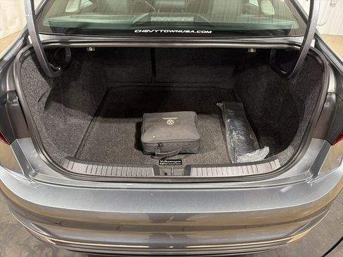 Used 2023 Volkswagen Jetta SEL image 8