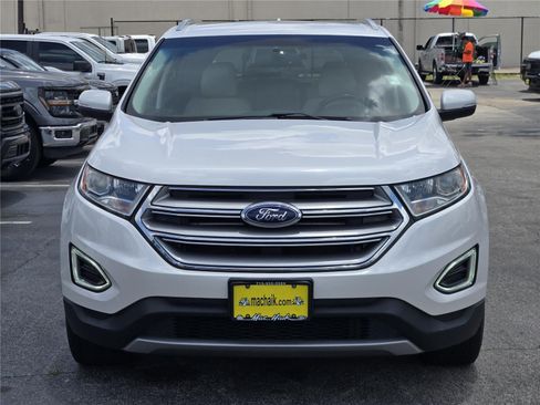Used 2018 Ford Edge Titanium w/ Technology Package AWD/4WD image 2