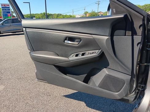 Used 2023 Nissan Sentra SV FWD image 27