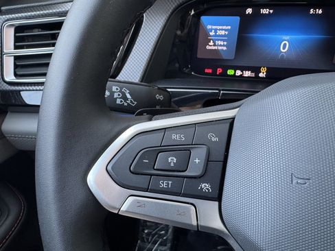 Used 2024 Volkswagen Atlas Peak Edition SE image 28