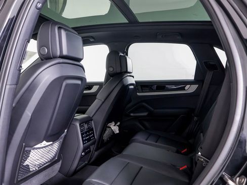 New 2026 Porsche Cayenne image 10
