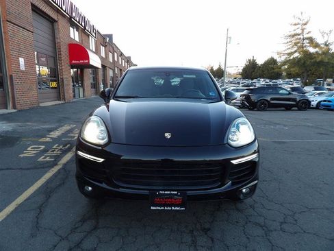 Used 2016 Porsche Cayenne image 2