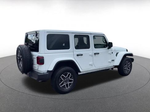 Used 2025 Jeep Wrangler Unlimited Sahara AWD/4WD image 14