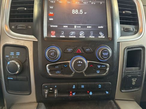 Used 2014 RAM 2500 SLT AWD/4WD image 9