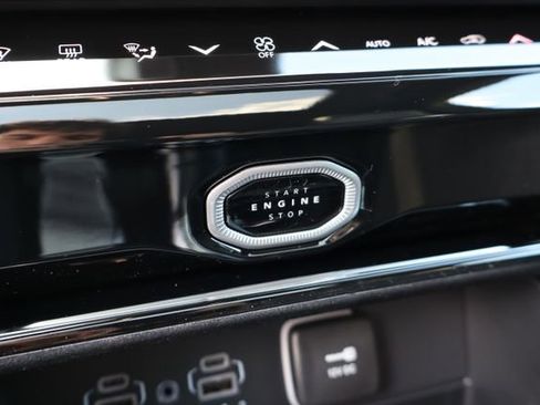 New 2026 Jeep Grand Cherokee Limited w/ Limited Altitude Package AWD/4WD image 18