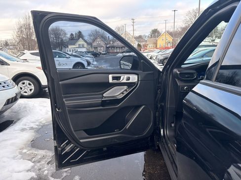 Used 2021 Ford Explorer ST w/ Equipment Group 401A image 11