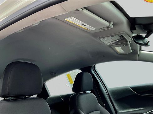 Used 2025 Chevrolet Malibu RS FWD image 18