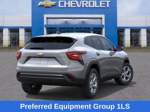 New 2026 Chevrolet Trax LS w/ LS Convenience Package FWD image 5