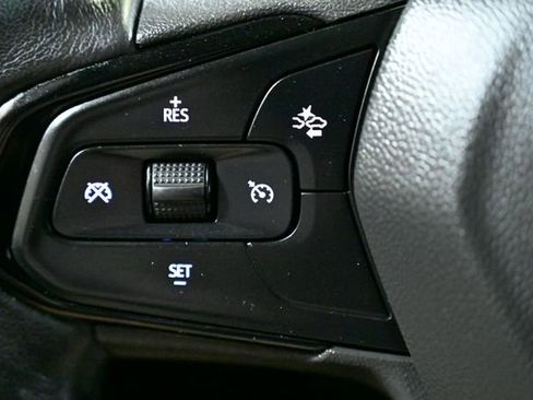 Used 2022 Chevrolet Bolt EUV LT w/ Comfort Package image 37