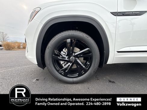 New 2026 Volkswagen Atlas Cross Sport SEL R-Line AWD/4WD image 11
