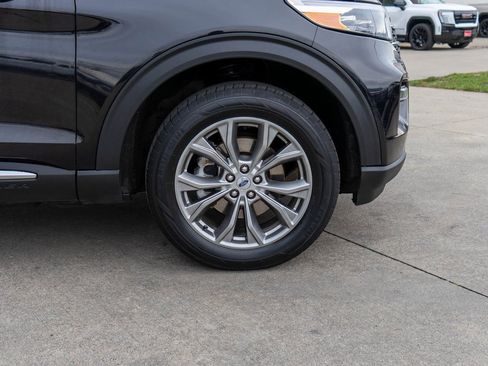 Used 2022 Ford Explorer XLT w/ Equipment Group 202A image 38