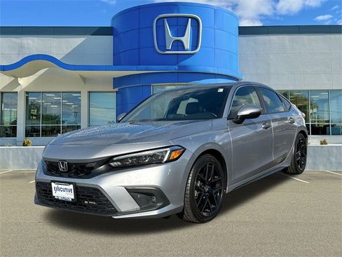 Used 2023 Honda Civic Sport Touring image 5