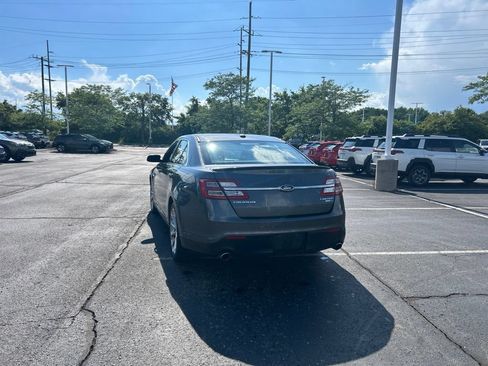 Used 2016 Ford Taurus Limited w/ Driver Assist Package AWD/4WD image 3