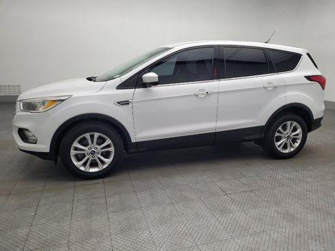 Used 2019 Ford Escape SE image 2