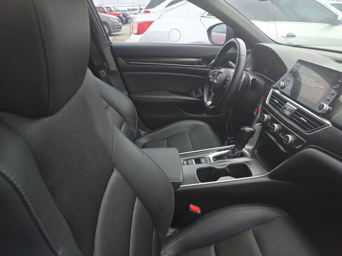 Used 2022 Honda Accord Sport image 8