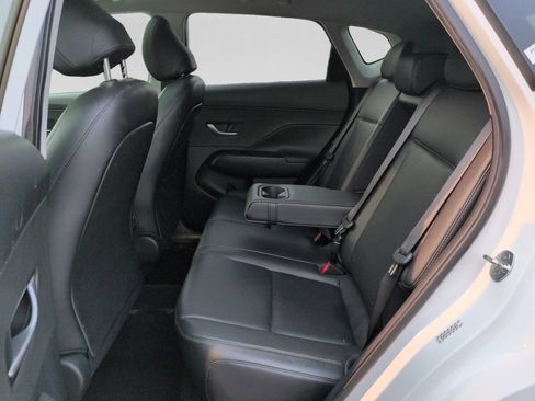 Used 2024 Hyundai Kona Limited FWD image 30
