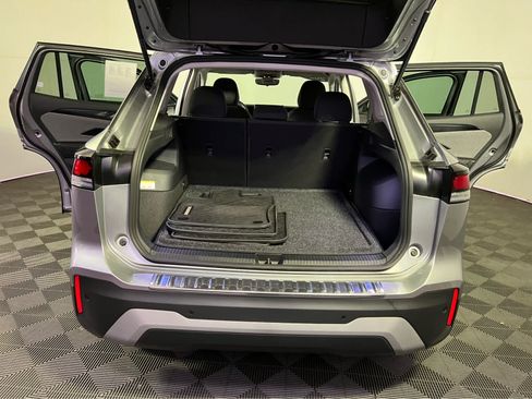 Used 2025 Volkswagen Tiguan S AWD/4WD image 25