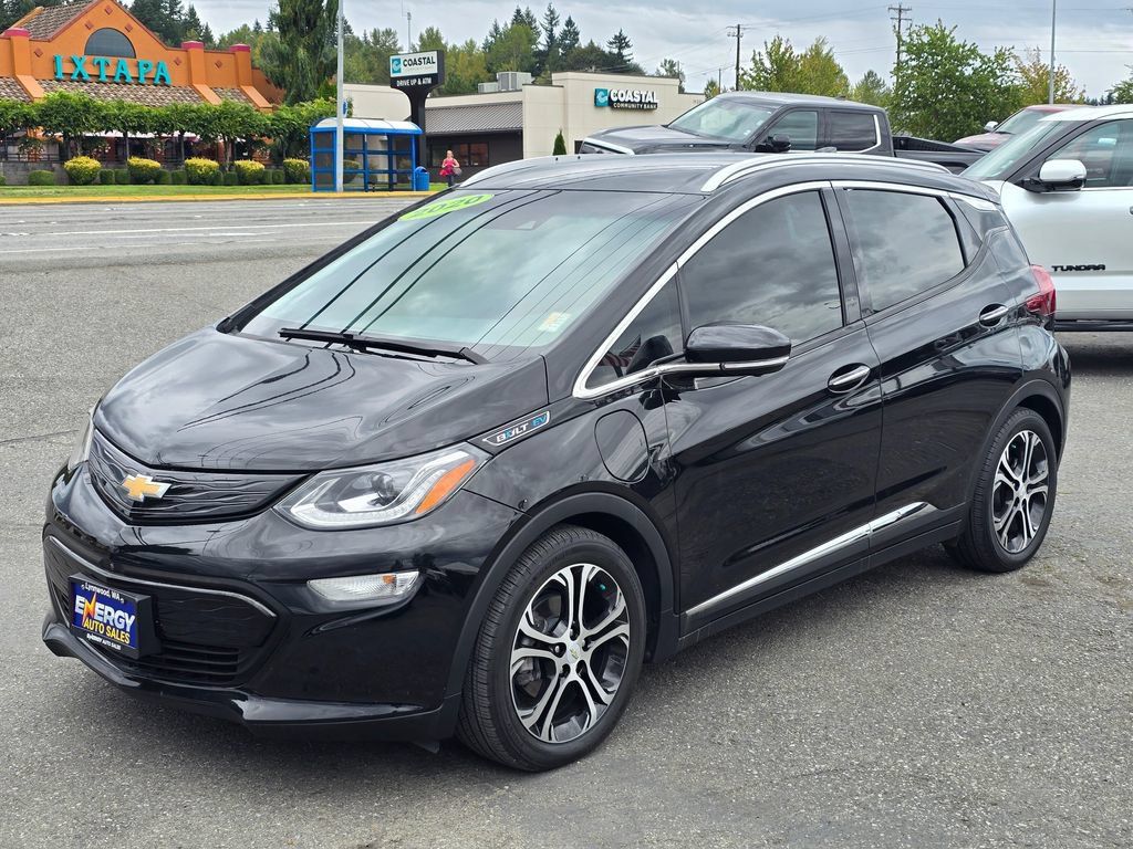 Used 2020 Chevrolet Bolt Premier w/ Infotainment Package FWD image 3