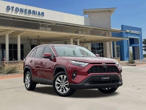 Used 2025 Toyota RAV4 XLE Premium image 2