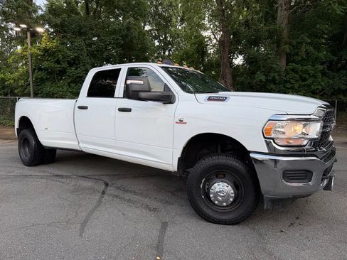 Used 2024 RAM 3500 Tradesman w/ Chrome Appearance Group AWD/4WD image 1