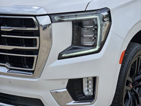 Used 2021 GMC Yukon SLT w/ SLT Premium Package RWD image 11