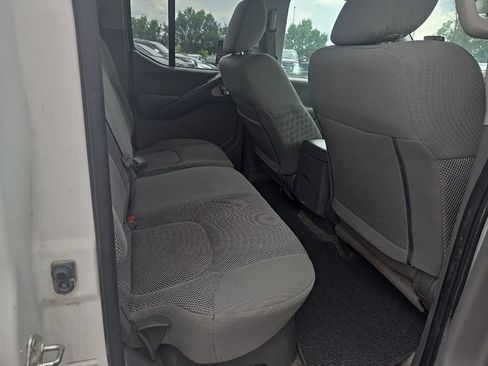 Used 2018 Nissan Frontier SV AWD/4WD image 25