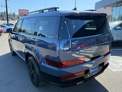 Used 2025 Hyundai Santa Fe Calligraphy AWD/4WD image 2