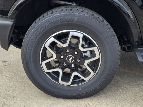 New 2026 Ford Bronco Outer Banks image 7