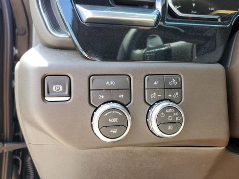 New 2026 GMC Sierra 1500 SLT w/ SLT Premium Plus Package AWD/4WD image 32