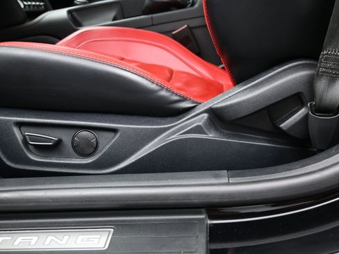 Used 2021 Ford Mustang GT Premium w/ Equipment Group 401A image 9