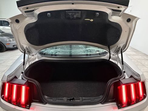 Used 2015 Ford Mustang Coupe image 13