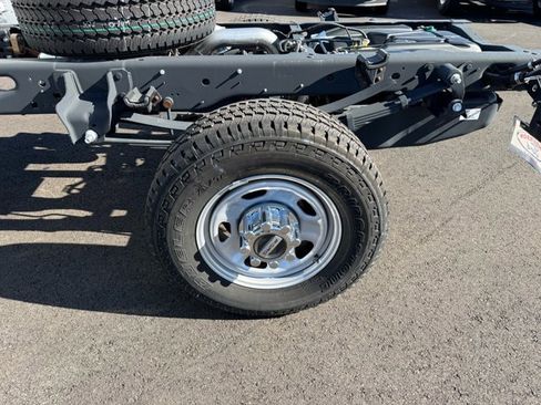 New 2025 Ford F350 XL w/ XL Chrome Package image 15