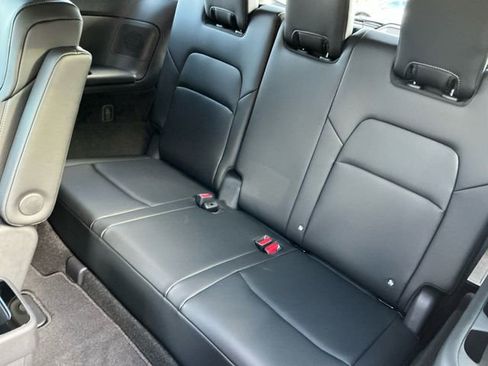 New 2026 Nissan Pathfinder SL image 17