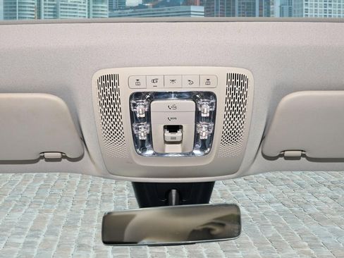 Used 2022 Mercedes-Benz GLB 250 w/ Premium Package Lite image 25