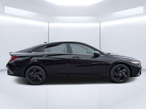 New 2026 Hyundai Elantra SEL Sport image 2