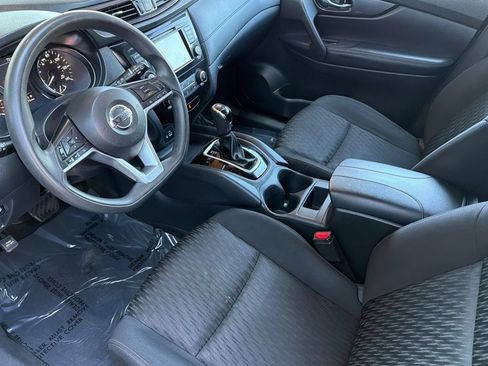 Used 2018 Nissan Rogue S FWD image 12
