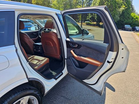 Used 2019 Audi Q7 3.0T Prestige w/ Prestige Package AWD/4WD image 27