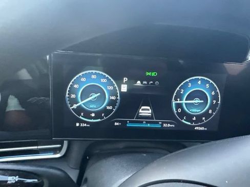 Used 2024 Hyundai Elantra SEL FWD image 13