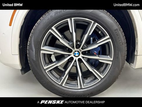 Used 2023 BMW X5 xDrive40i w/ Executive Package AWD/4WD image 2