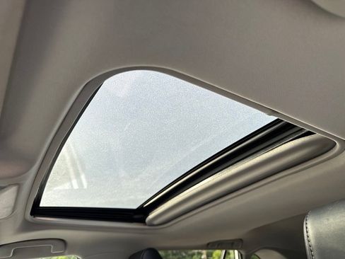Used 2021 Toyota RAV4 XLE Premium FWD image 20