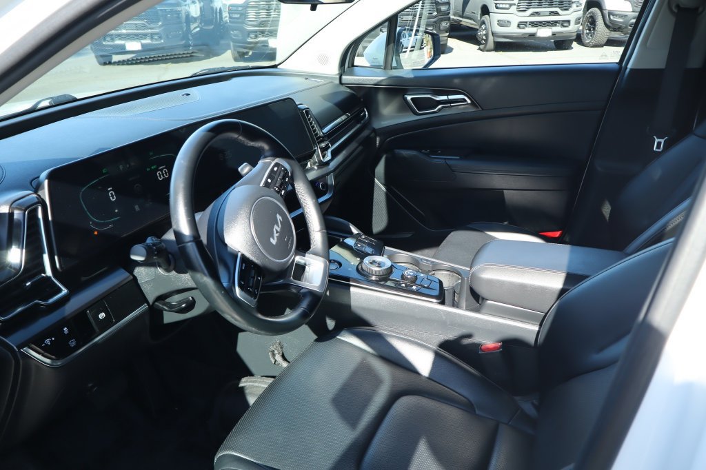 Used 2024 Kia Sportage EX AWD/4WD image 17